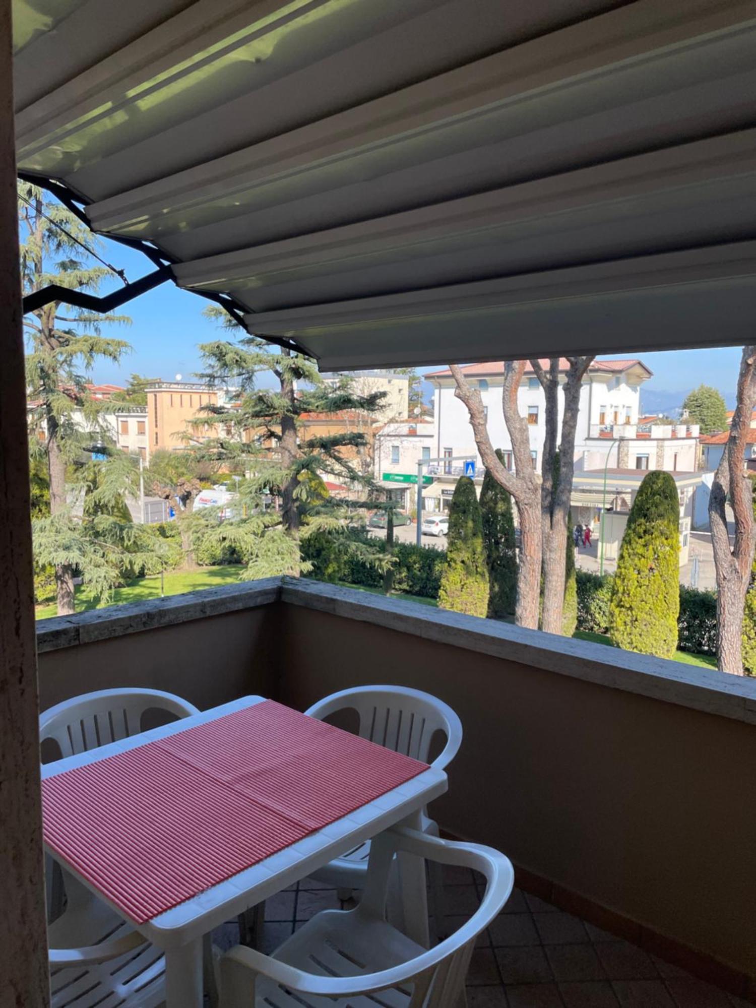 Nico'S Apartment بسكييرا ديل غاردا المظهر الخارجي الصورة